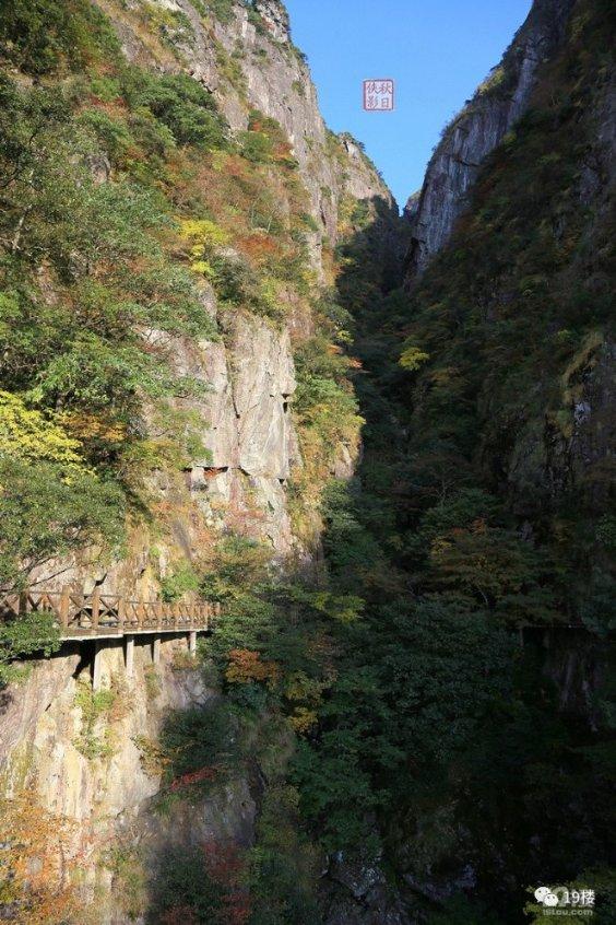 地板瓷砖都会勾缝，是为了美观吗？游戏画面